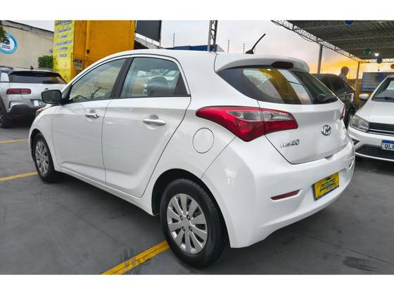 HYUNDAI HB20 1.0 COMFORT 12V FLEX 4P MANUAL HYUNDAI HB20 1.0 COMFORT 12V FLEX 4P MANUAL
